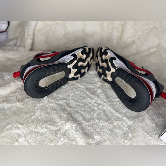 Nike Air Max 270 (GS) Running Shoes size 9.5 - Picture 4 of 8